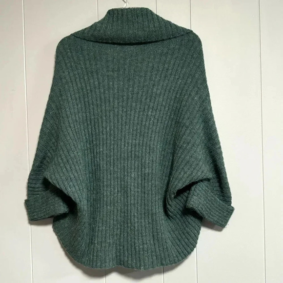 BANANA REPUBLIC Muted Green Shrug Sweater 37% Wool 33% Alpaca Size XS / S - Picture 2 of 6